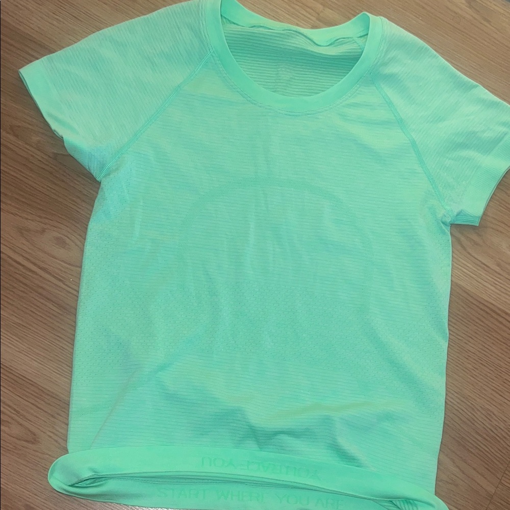 RARE🚨NWOT LULULEMON NEON GREEN SWIFTLY TECH🚨